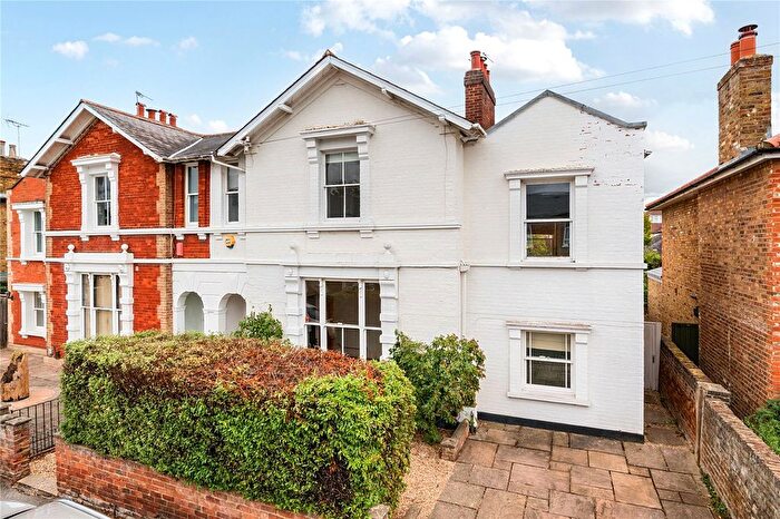 5 Bedroom Semi-Detached House For Sale In Park Road, East Molesey, KT8