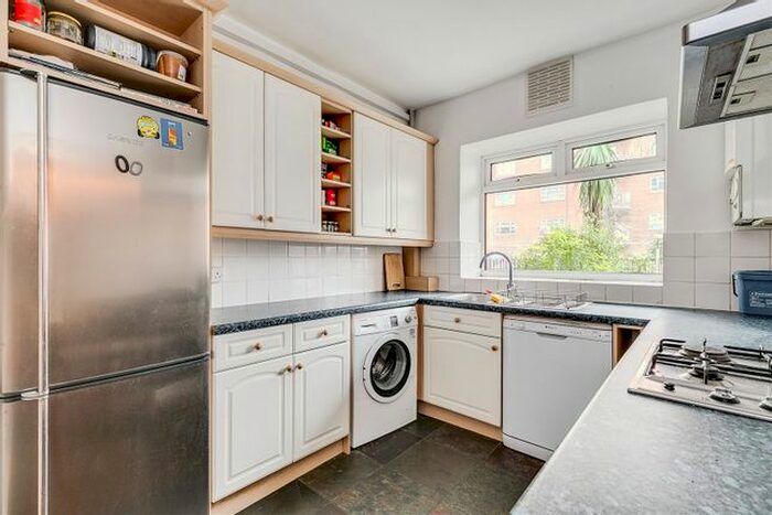 2 Bedroom Flat To Rent In Bracklyn Court, Wimbourne Street, N1