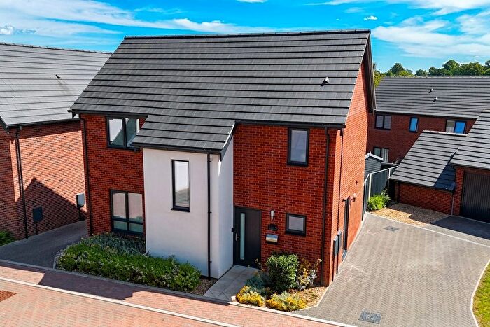 3 Bedroom Detached House For Sale In Bittern Way, Brundall, Norwich, NR13