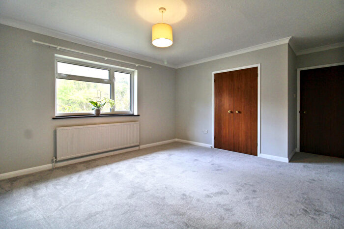 2 Bedroom Bungalow To Rent In Rowledge, Farnham, Surrey, GU10