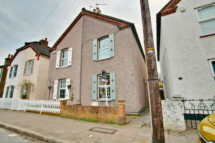 2 Bedroom Semi-Detached House To Rent In Recreation Road, Shortlands, Bromley, BR2