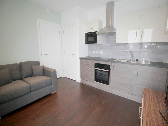 1 Bedroom Flat To Rent In Piccadilly Court, York, North Yorkshire YO1