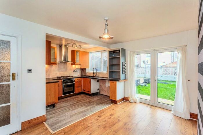 3 Bedroom Semi-Detached House To Rent In Sharow Grove, Blackpool, Lancashire, FY1