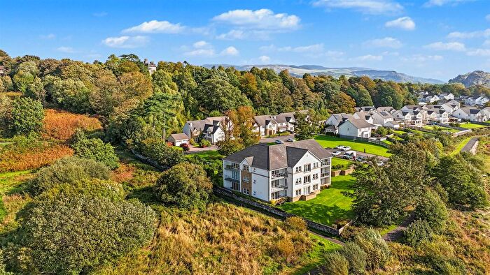 2 Bedroom Flat For Sale In Helenslee Road, Dumbarton, G82