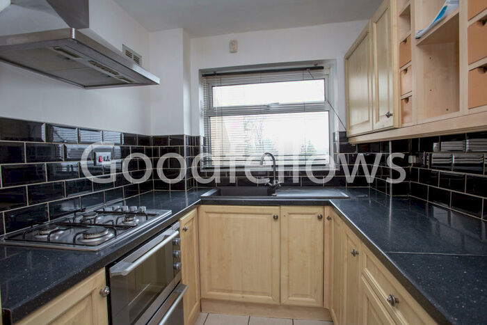 2 Bedroom Apartment To Rent In Bishopsford Road, Morden, Surrey, SM4