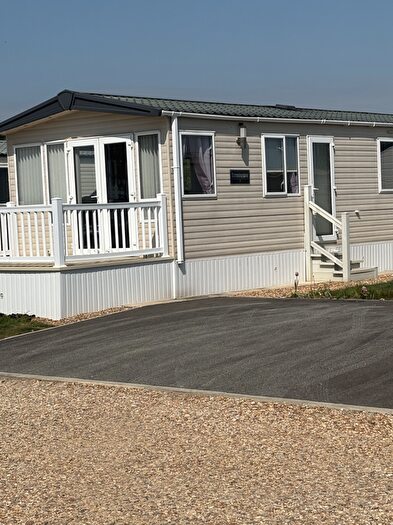 2 Bedroom Mobile/park Home For Sale In Vicarage Lane, Long Sutton, Spalding, PE12