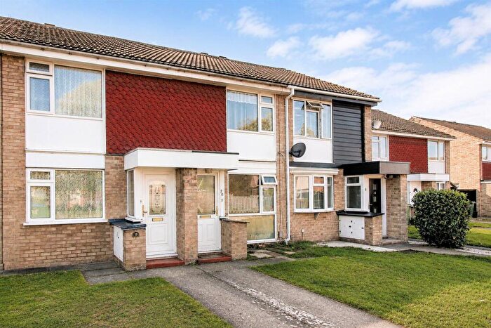 2 Bedroom House For Sale In Wallbridge Close, Aylesbury, HP19