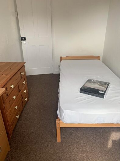 5 Bedroom House To Rent In Clarence Place, BA1