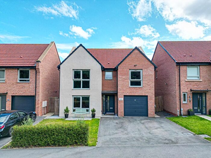 4 Bedroom Detached House For Sale In Dahlia Road, Callerton, Newcastle Upon Tyne, NE5