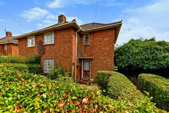 3 Bedroom Semi-Detached House For Sale In Coleburn Road, Norwich, NR1