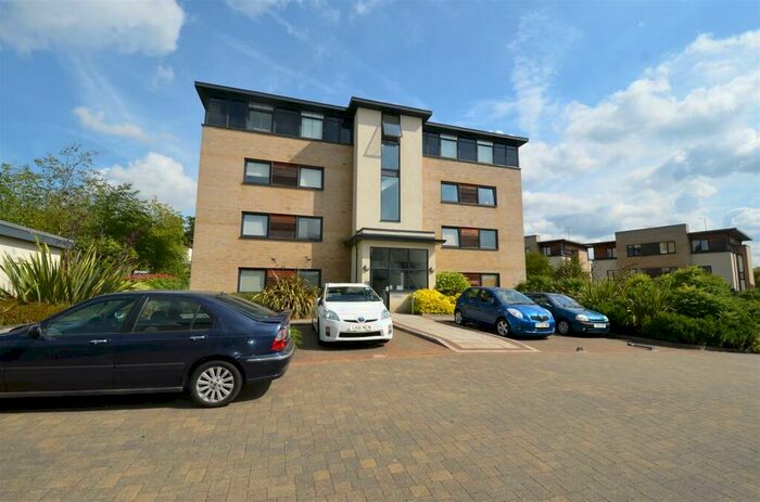 1 Bedroom Flat To Rent In Peacock Close, Mill Hill, NW7
