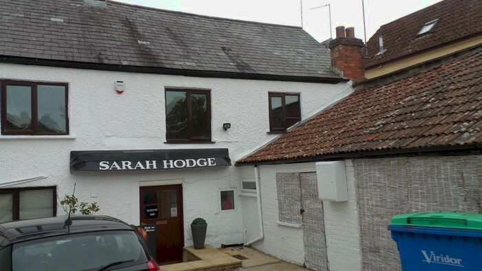 1 Bedroom Flat To Rent In Holyrood Street, Chard, TA20