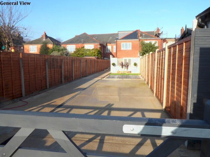 1 Bedroom Flat To Rent In Flat, Christchurch Road, Bournemouth, BH7