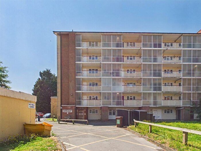 1 Bedroom Apartment For Sale In Fountain Square, Gloucester, Gloucestershire, GL1