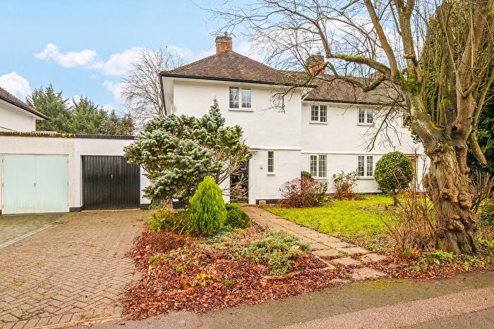 3 Bedroom Semi-Detached House For Sale In Brockswood Lane, Welwyn Garden City, Hertfordshire, AL8