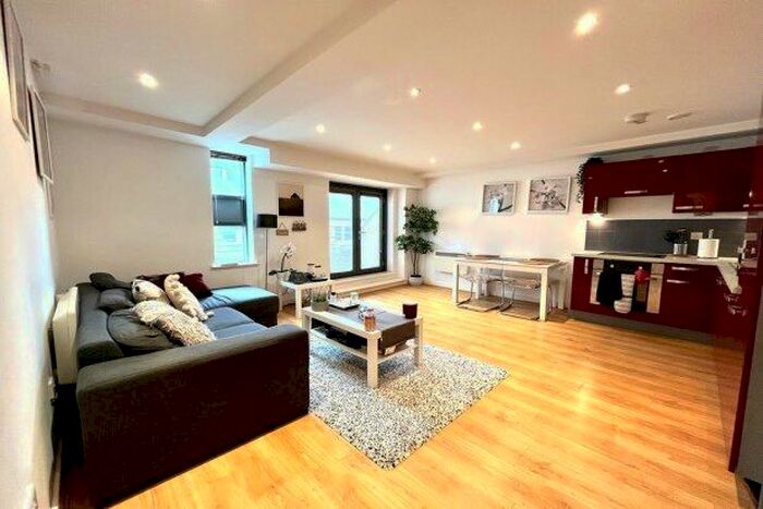 2 Bedroom Flat To Rent In - York Place, Leeds, LS1