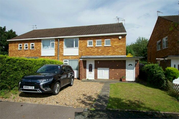 2 Bedroom Flat To Rent In Heronslea, Garston, Watford, WD25