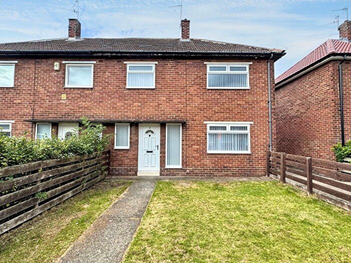 3 Bedroom Semi-Detached House To Rent In Medway Avenue, Hebburn, NE31