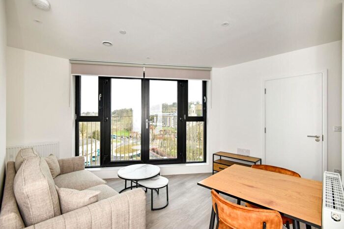 Flat To Rent In Medway Street Chatham, ME4