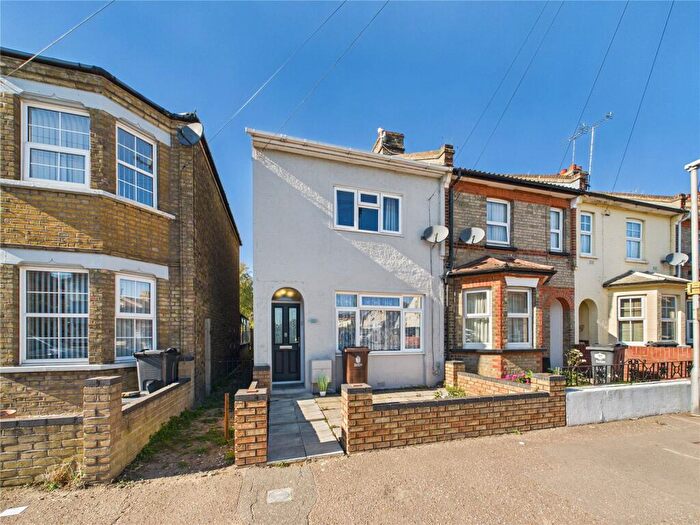 4 Bedroom Semi-Detached House To Rent In Dudley Road, Clacton-on-Sea, Essex, CO15