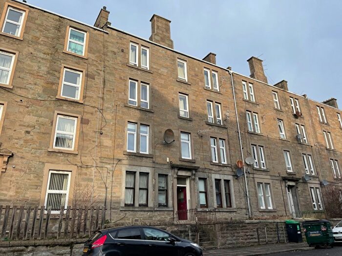 3 Bedroom Flat To Rent In Cleghorn Street, Dundee, Angus, DD2