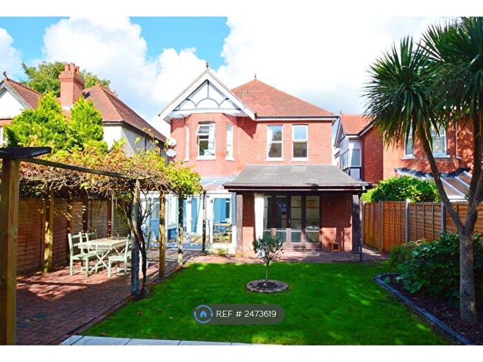 3 Bedroom Flat To Rent In Richmond Wood Road, Bournemouth, BH8