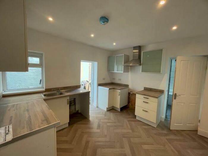 4 Bedroom House To Rent In Treharne Road, Barry, CF63