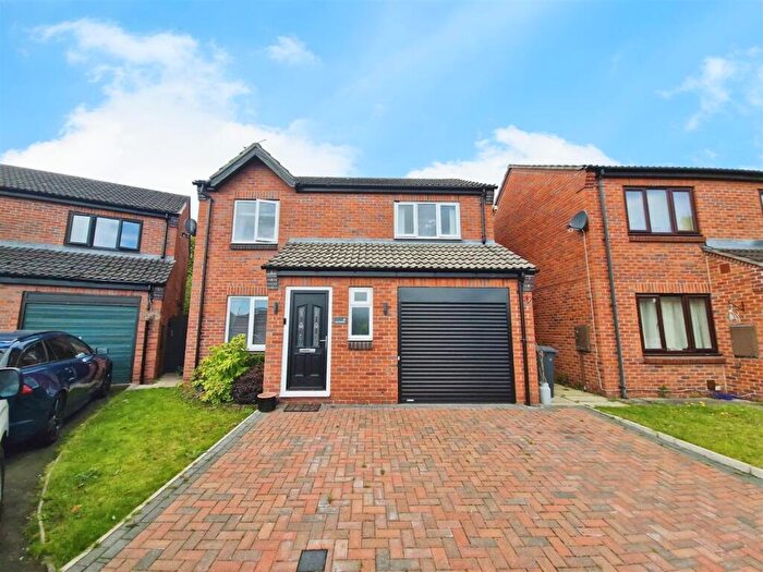 3 Bedroom Detached House For Sale In The Coppice, Sandbach, CW11