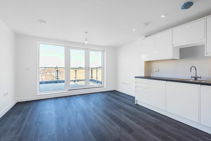 1 Bedroom Flat To Rent In Blackwall Lane, London, SE10
