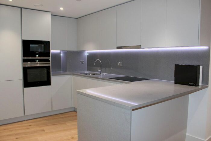 1 Bedroom Flat To Rent In Admiralty House, London, E1W