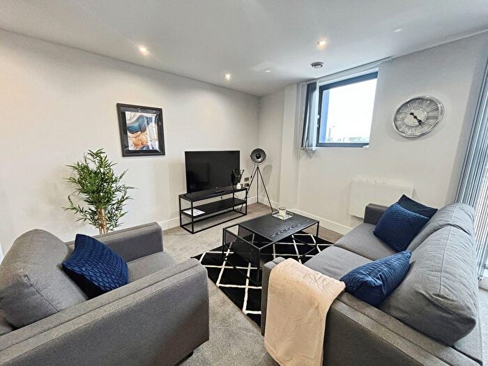 2 Bedroom Flat To Rent In Crown Point Road, Hunslet, Leeds, West Yorkshire, LS10