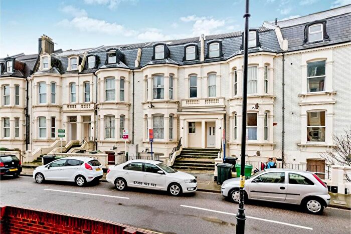 2 Bedroom Apartment To Rent In Alhambra Road, Southsea, PO4