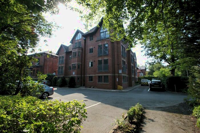 2 Bedroom Apartment To Rent In Montague Road, Sale, M33