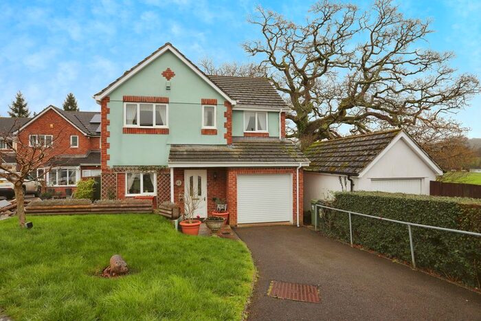 4 Bedroom Detached House For Sale In Cricketfield Close, Chudleigh, Newton Abbot, TQ13