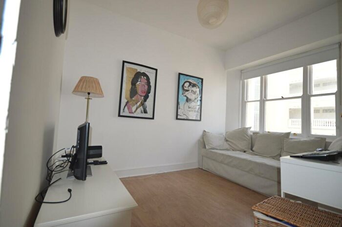 1 Bedroom Flat To Rent In Marine Parade, Worthing, Worthing, BN11