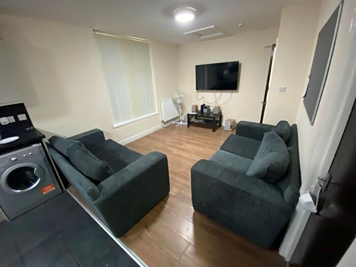 6 Bedroom Terraced House To Rent In Connaught Road, Liverpool, L7