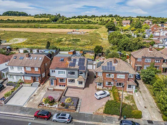 4 Bedroom Semi-Detached House For Sale In Woodfield Avenue, Farlington, PO6