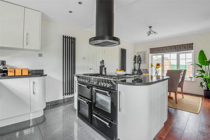 4 Bedroom Detached House To Rent In Aldrin Road, Exeter, EX4