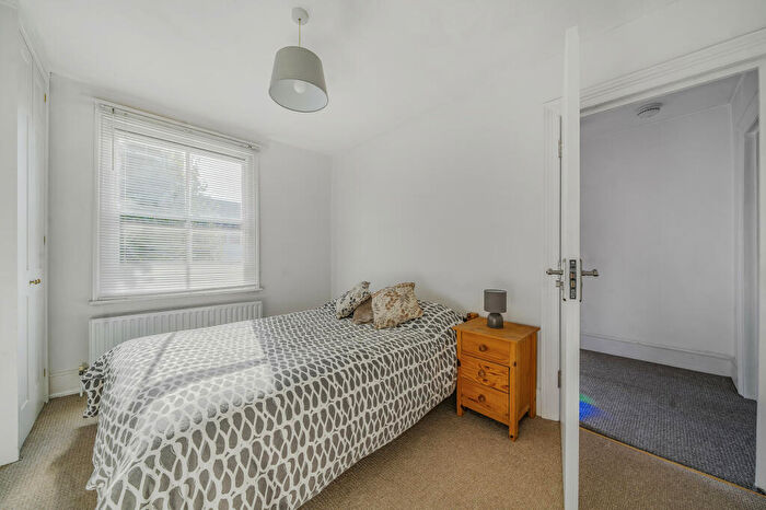 2 Bedroom Apartment To Rent In Oakden Street, London, SE11