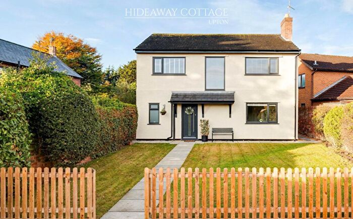 3 Bedroom Detached House For Sale In Plas Newton Lane, Chester, CH2