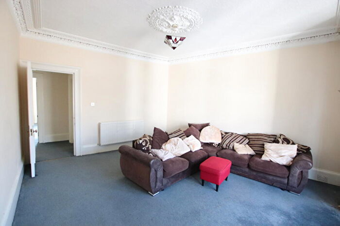 2 Bedroom Flat To Rent In Whitehall Crescent, City Centre, DD1