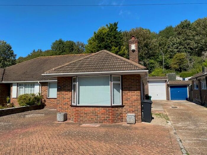 3 Bedroom Bungalow To Rent In Heath Hill Avenue, Brighton, BN2