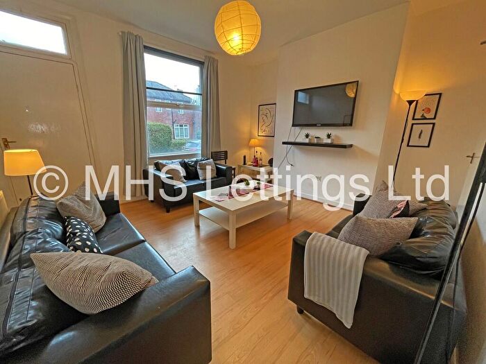 4 Bedroom Terraced House To Rent In Ash Road, Leeds, LS6