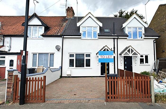 3 Bedroom Terraced House To Rent In Durants Road, Enfield, EN3