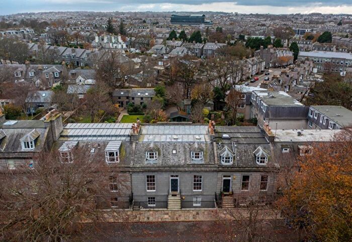 5 Bedroom Terraced House To Rent In Marine Terrace, Ferryhill, Aberdeen, AB11