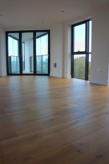 3 Bedroom Flat To Rent In Lee Street, Hackney, E8