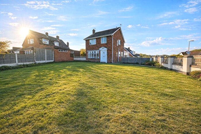 4 Bedroom Detached House For Sale In Harrogate Way, Southport, Merseyside, PR9