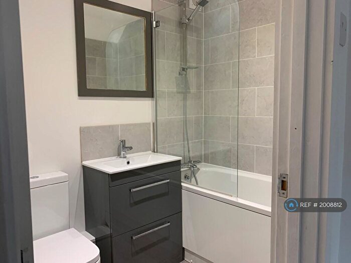 2 Bedroom Flat To Rent In St Marys Court, Derby, DE1