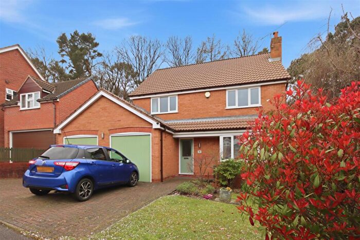 4 Bedroom Detached House For Sale In Foxcote Way, Walton, Chesterfield, S42