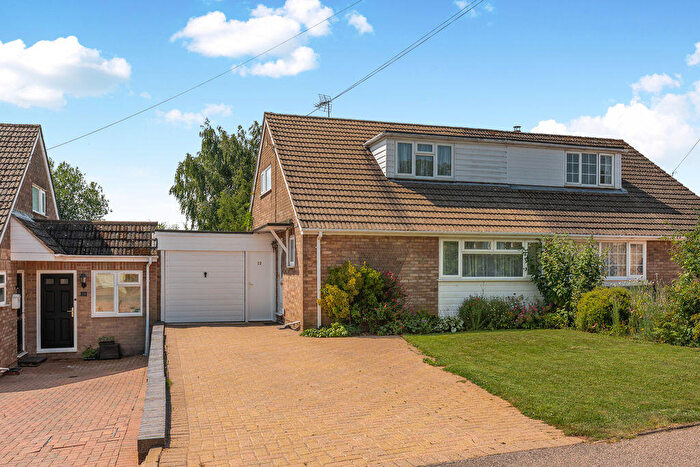 3 Bedroom Semi-Detached House For Sale In Freemans Road, Bodicote, OX15